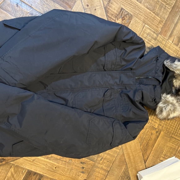 North Face Gotham III Fall/Winter Coat - Picture 2 of 6